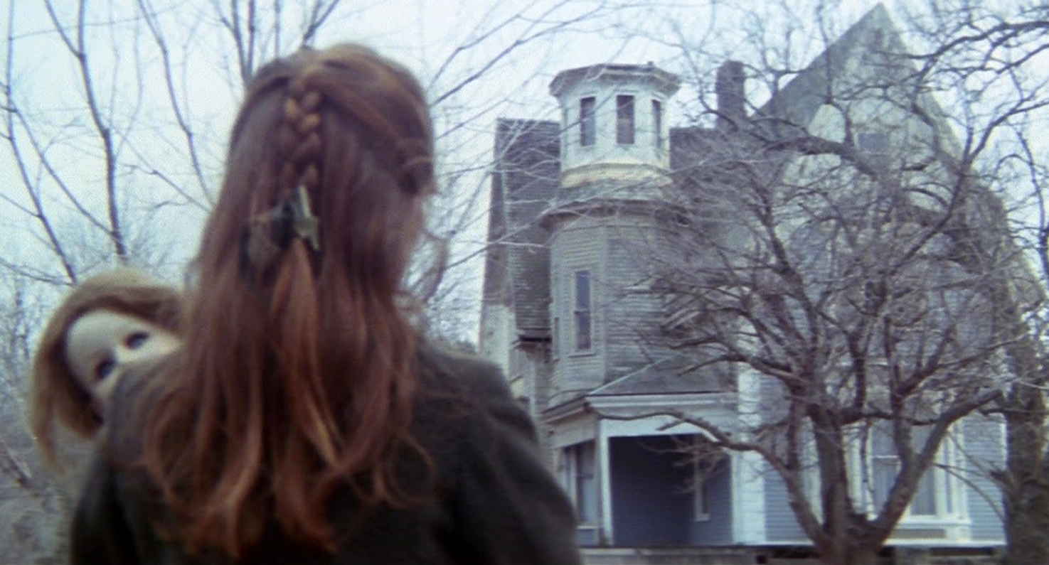 Aquella casa al lado del cementerio (1981)